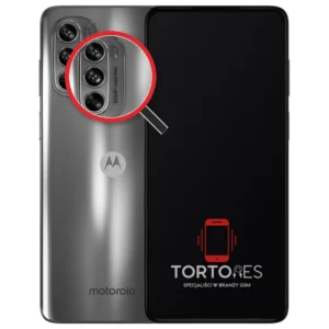 Motorola Moto G62 5G z lupą na tylnych aparatach - wymiana tylnej kamery
