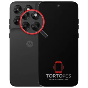 Motorola Moto G77 5G z lupą na tylnych aparatach - wymiana tylnej kamery