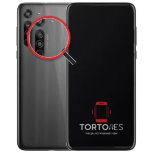 Motorola Moto G8 z lupą na tylnych aparatach - wymiana tylnej kamery