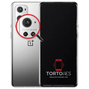 OnePlus 9 Pro z lupą na tylnych aparatach - wymiana tylnej kamery