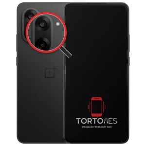 OnePlus Nord CE5 z lupą na tylnych aparatach - wymiana tylnej kamery
