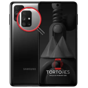 Samsung Galaxy M51 z lupą na tylnych aparatach - wymiana tylnej kamery