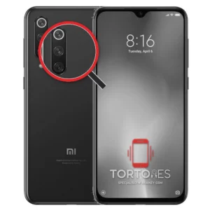 Xiaomi Mi 9 SE z lupą na tylnych aparatach - wymiana tylnej kamery
