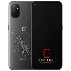 OnePlus Nord N100 z ilustracją pękniętej tylnej klapki - wymiana zbitej klapki